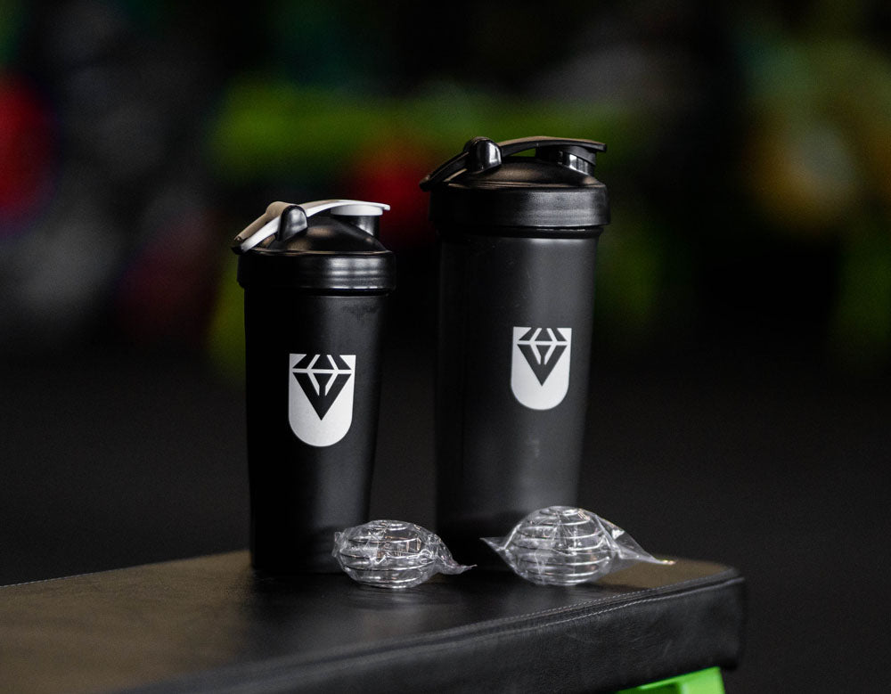 UNIQ - 1.3L Black Shaker with Hook